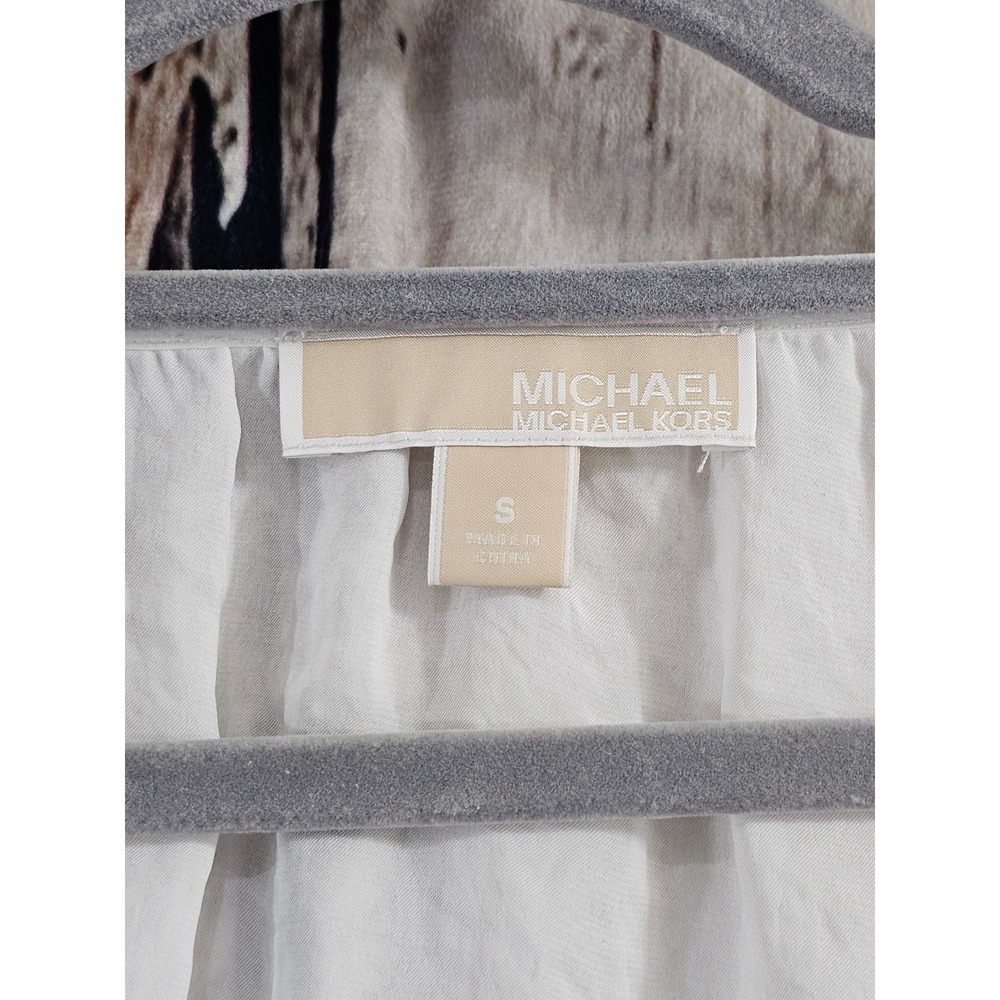 Michael‎ Kors Peplum Blouse Women Size S White Smocked V-Neck Satin Cropped EUC - Picture 2 of 8
